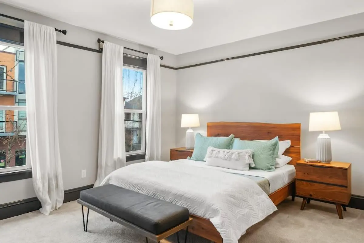 Stay Portland - Fresh Belmont Charmer - 95 Walkscore Holiday home