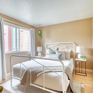 Apartment - Adorable Bright 1 Bed Near Ohsu, Portland